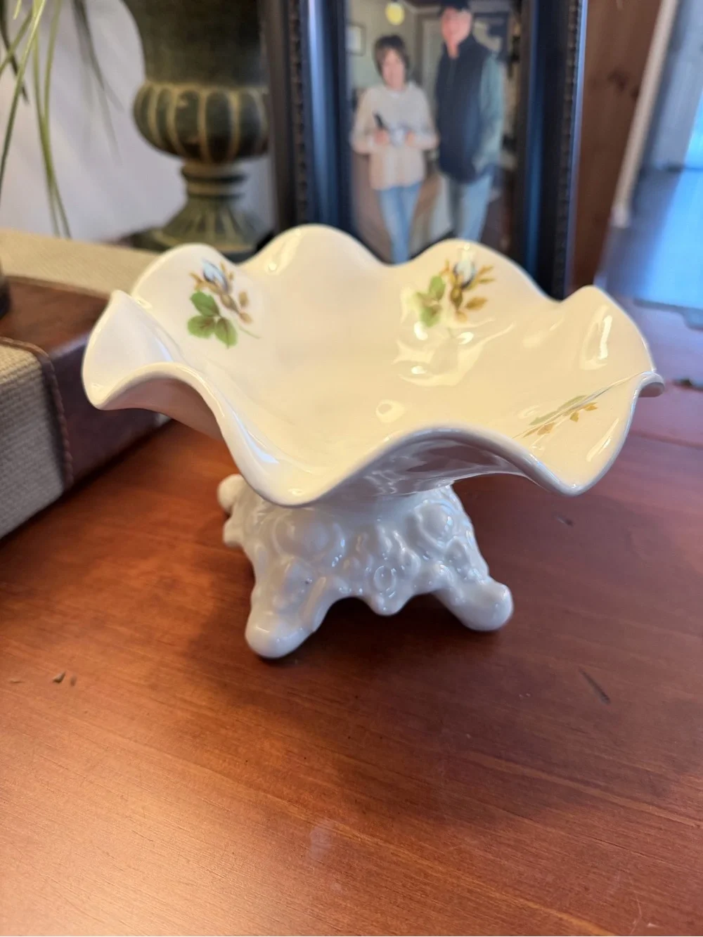 White Porcelain Scalloped Pedestal Bowl with Floral Accents